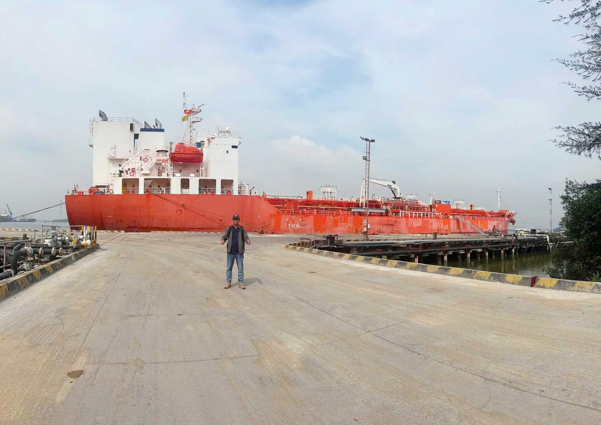 Chartering & Brokering