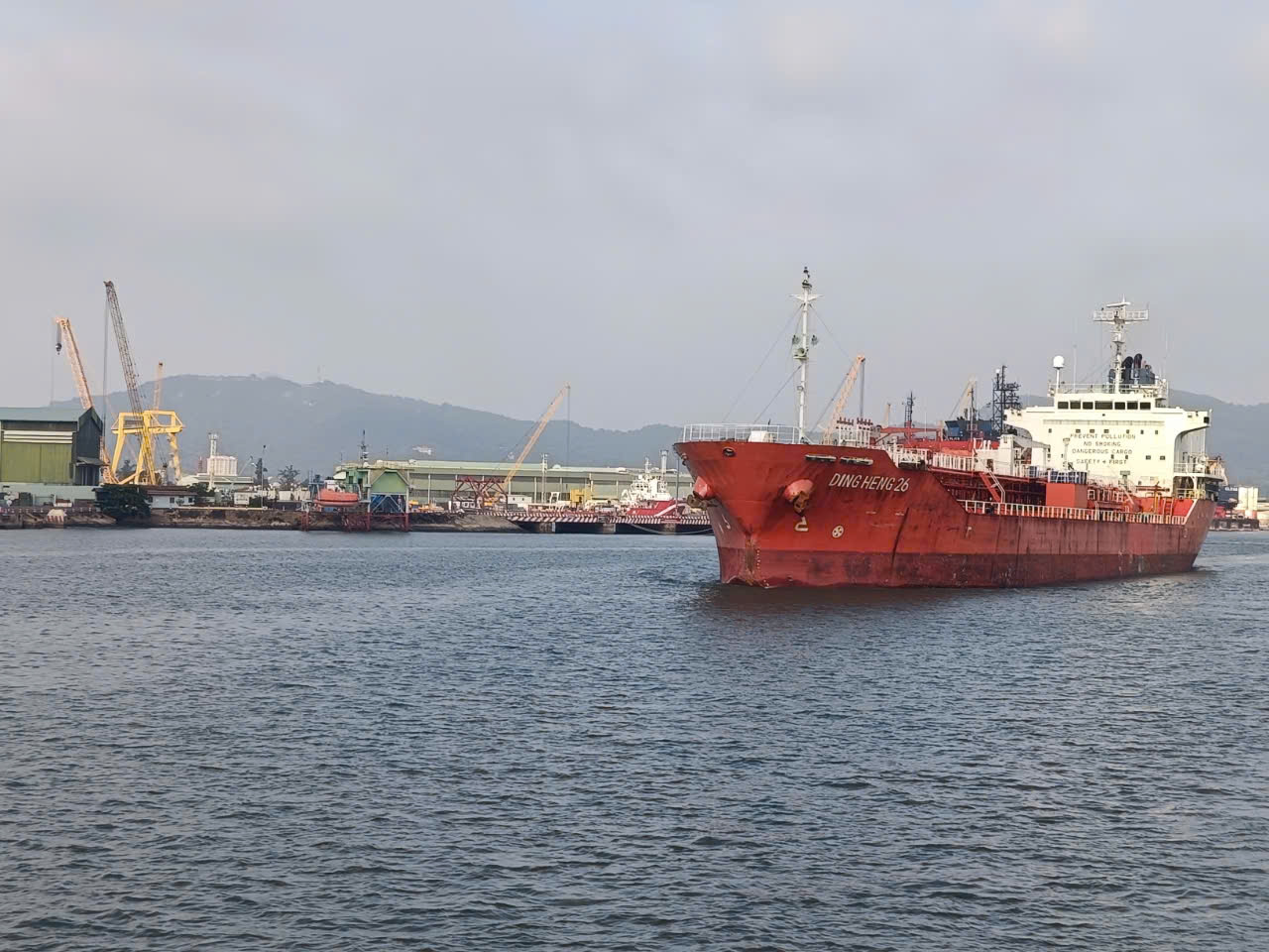 Mooring Buoys & Barge Cargo